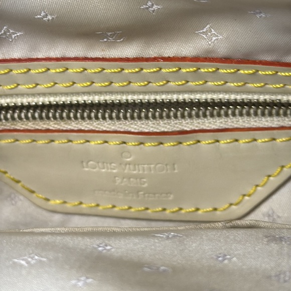 Louis Vuitton Lockit MM Suhali Leather Satchel - Picture 9 of 15